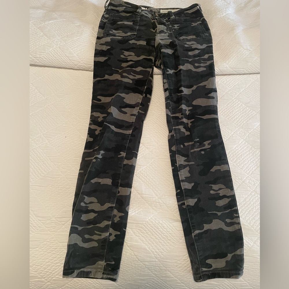 Anthropologie “Pilcro and the Letterpress” high-rise skinny corduroy pants